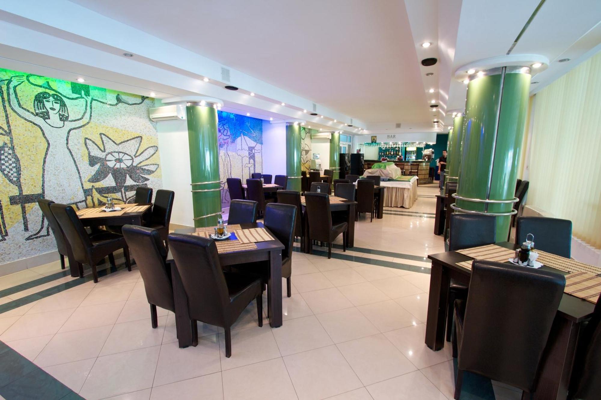 Hotel Central Mamaia Buitenkant foto