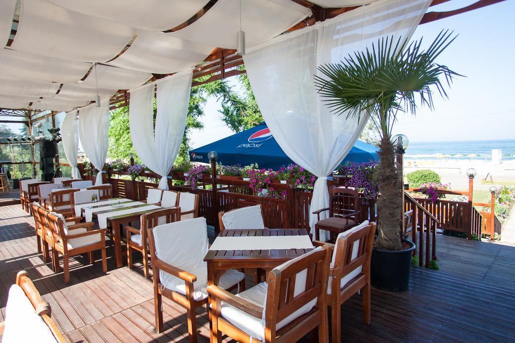Hotel Central Mamaia Buitenkant foto