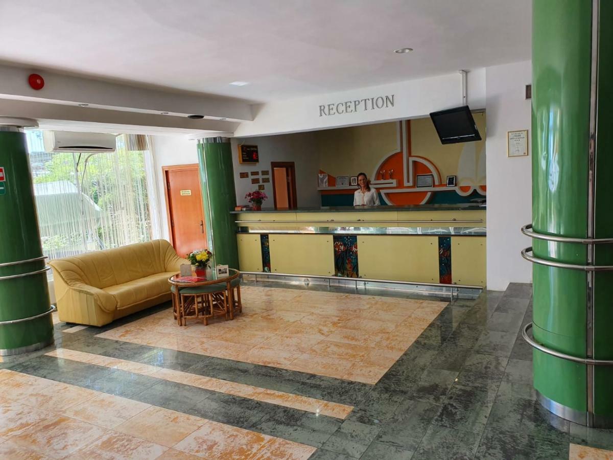 Hotel Central Mamaia Buitenkant foto